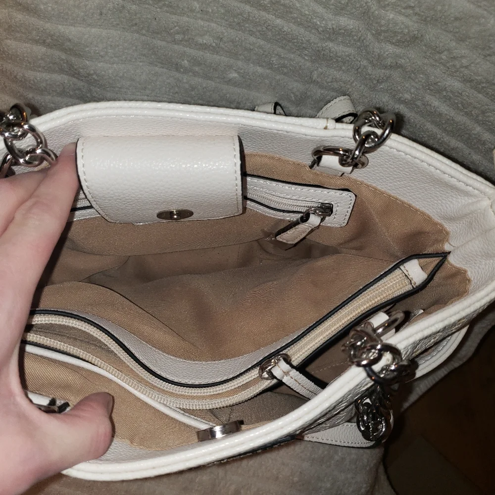 Purse - Picture 2 of 2